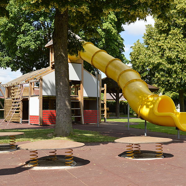 Spielplatz Rieden (Kötztalhalle)